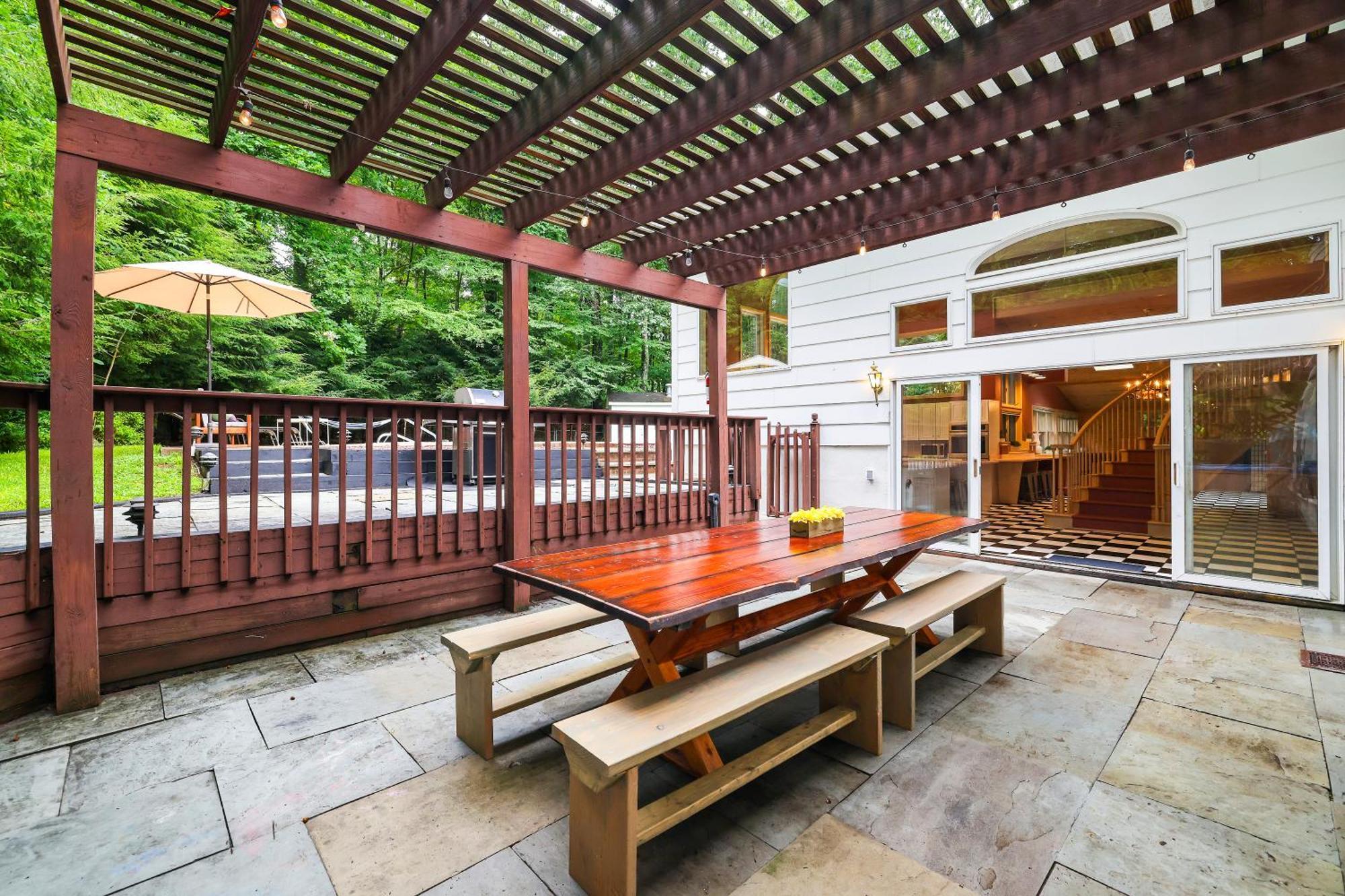 - Shawnee - Hot Tub - Fire Pit East Stroudsburg