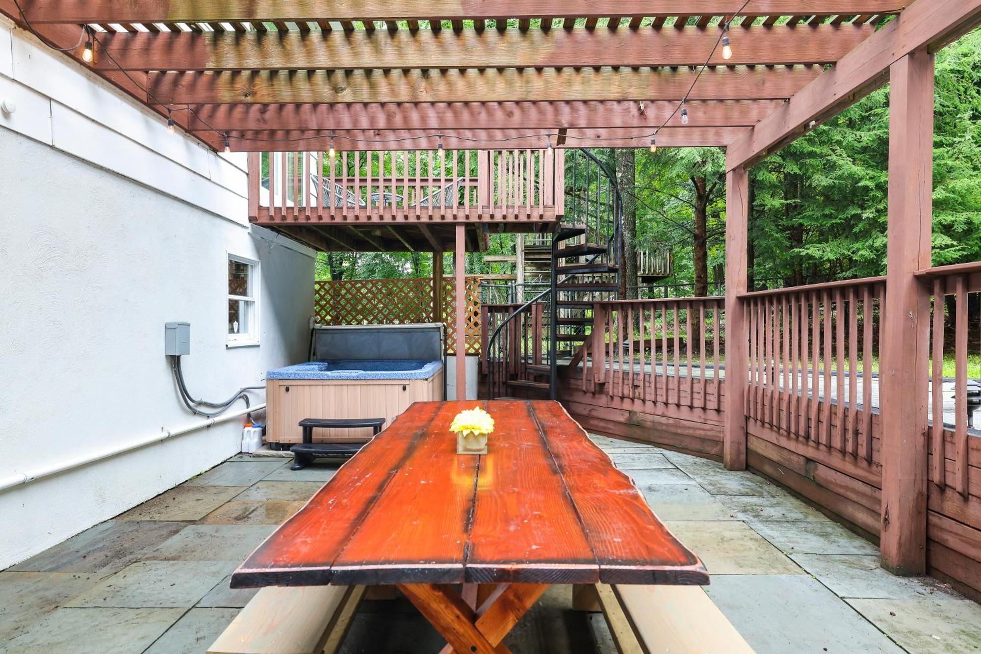 Holiday home - Shawnee - Hot Tub - Fire Pit East Stroudsburg